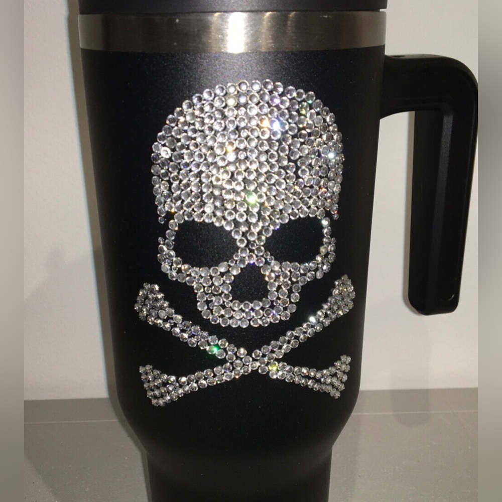 ✨LIMITED EDITION✨ Hydrapeak Voyager 40oz Skull Bling Tumbler Halloween